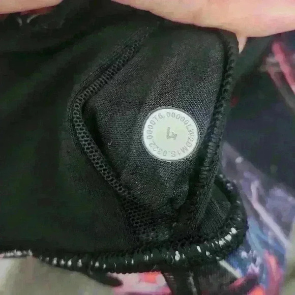 Lululemon Veiled Floral Black Multi Bra - Picture 6 of 6